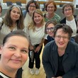 Gruppenbild von den Frauen im Plenarsaal des Landeshauses Gruppenbild von den Frauen im Plenarsaal des Landeshauses